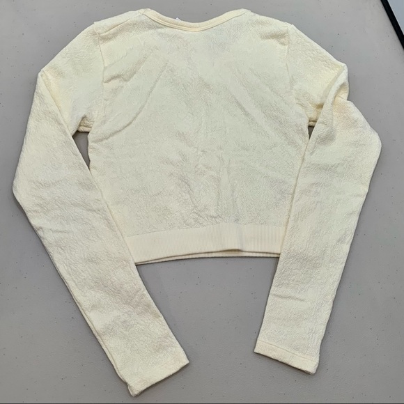 NWT FABLETICS River Seamless Long Sleeve Stretch Top Size XS/4 - Picture 3 of 5